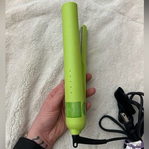 TYME Pro 2-in-1 curler and straightener